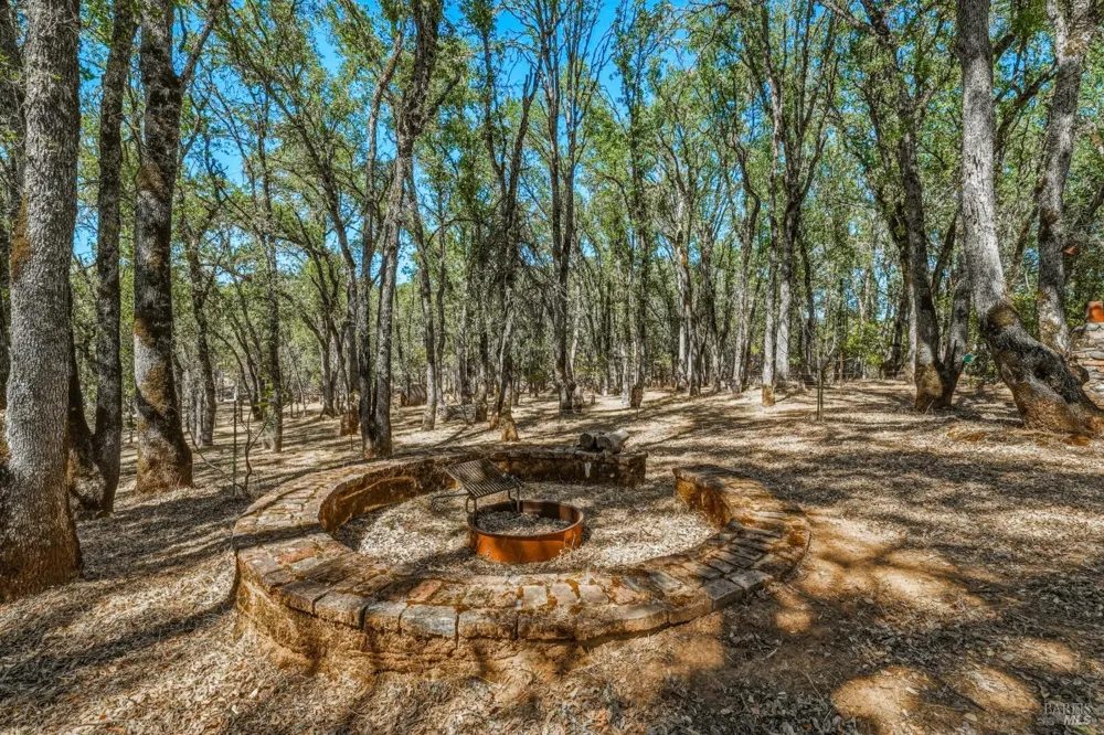 2875 Hill Road Lakeport, CA 95453