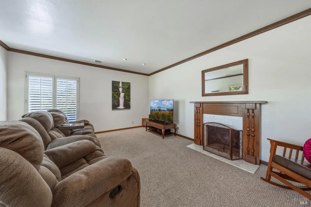 2875 Hill Road Lakeport, CA 95453