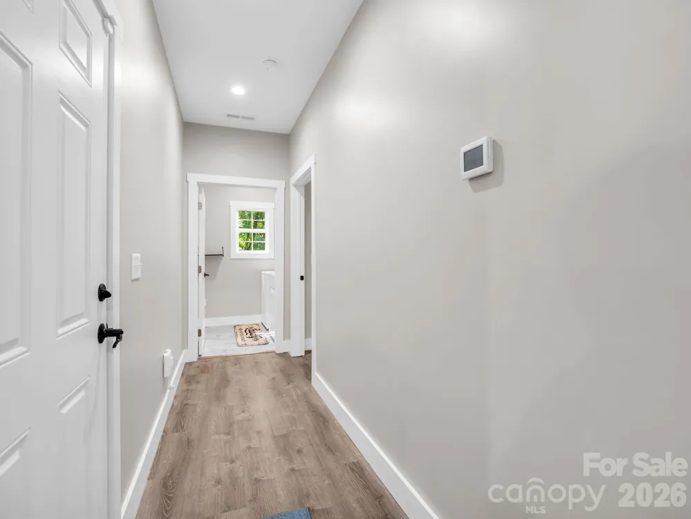 180 Ridgeview Drive Hendersonville, NC 28792