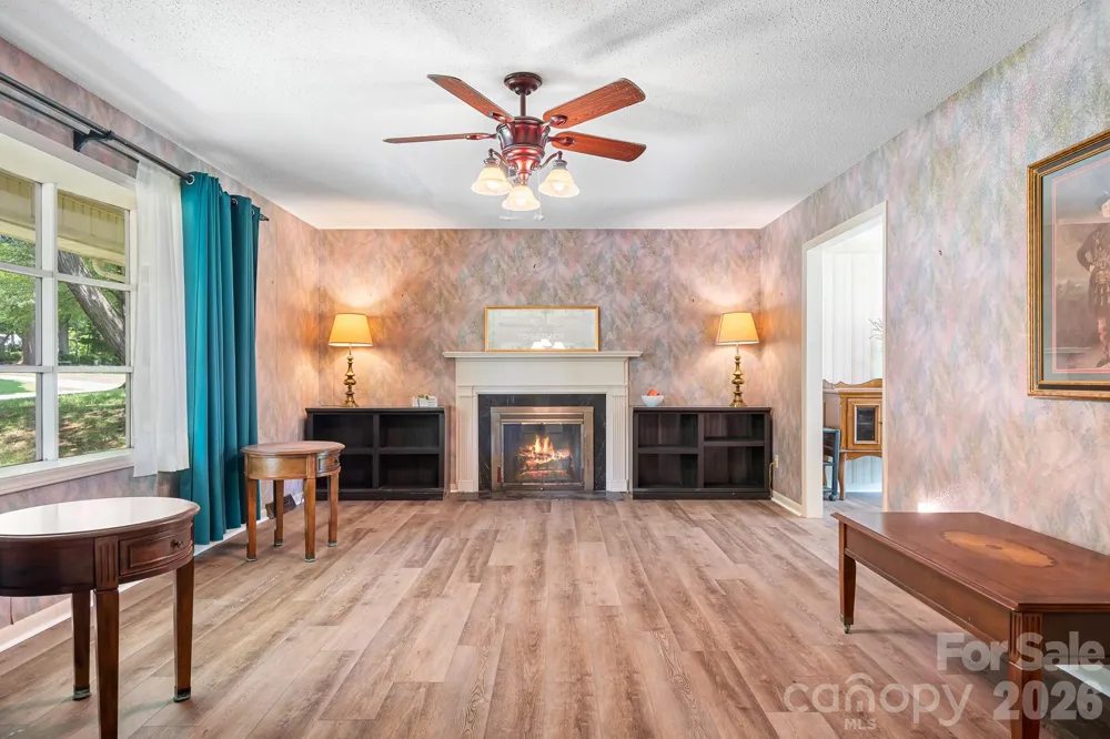 1009 Springs Road Lincolnton, NC 28092