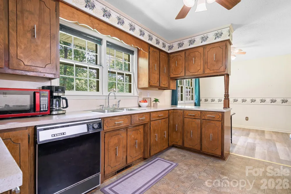 1009 Springs Road Lincolnton, NC 28092