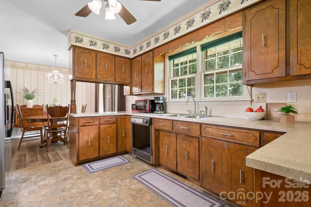 1009 Springs Road Lincolnton, NC 28092