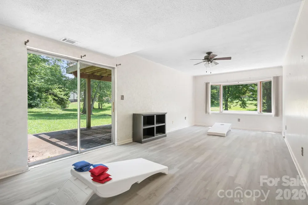 1009 Springs Road Lincolnton, NC 28092