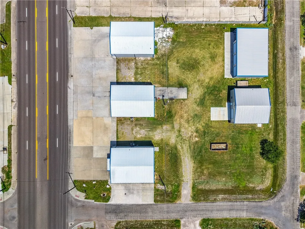 1125 W Market Street Rockport, TX 78382