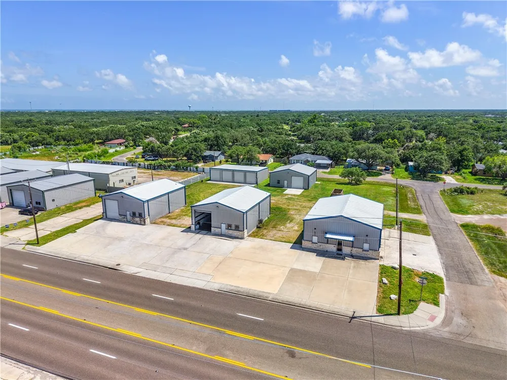 1125 W Market Street Rockport, TX 78382