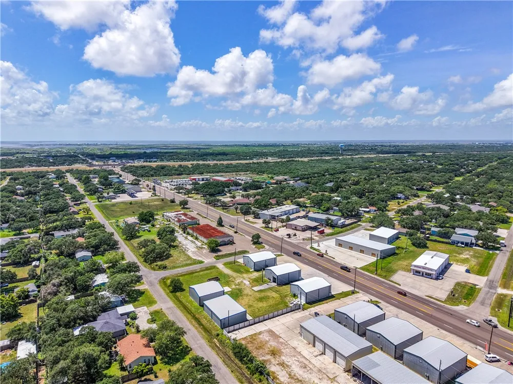 1125 W Market Street Rockport, TX 78382
