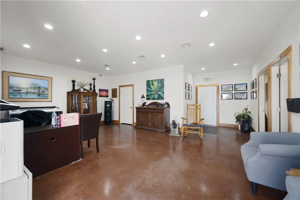 1125 W Market Street Rockport, TX 78382