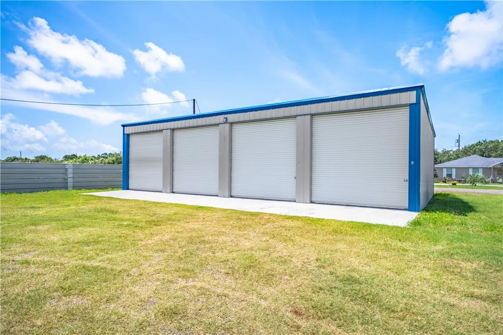 1125 W Market Street Rockport, TX 78382