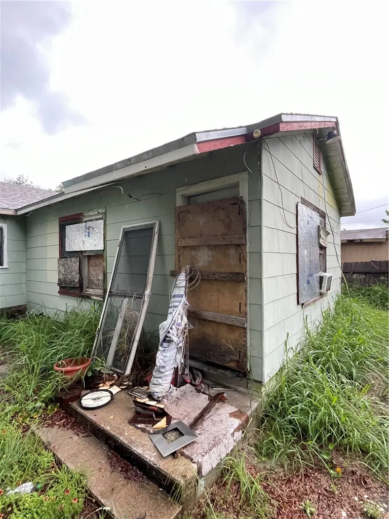 249 10th Street Aransas Pass, TX 78336