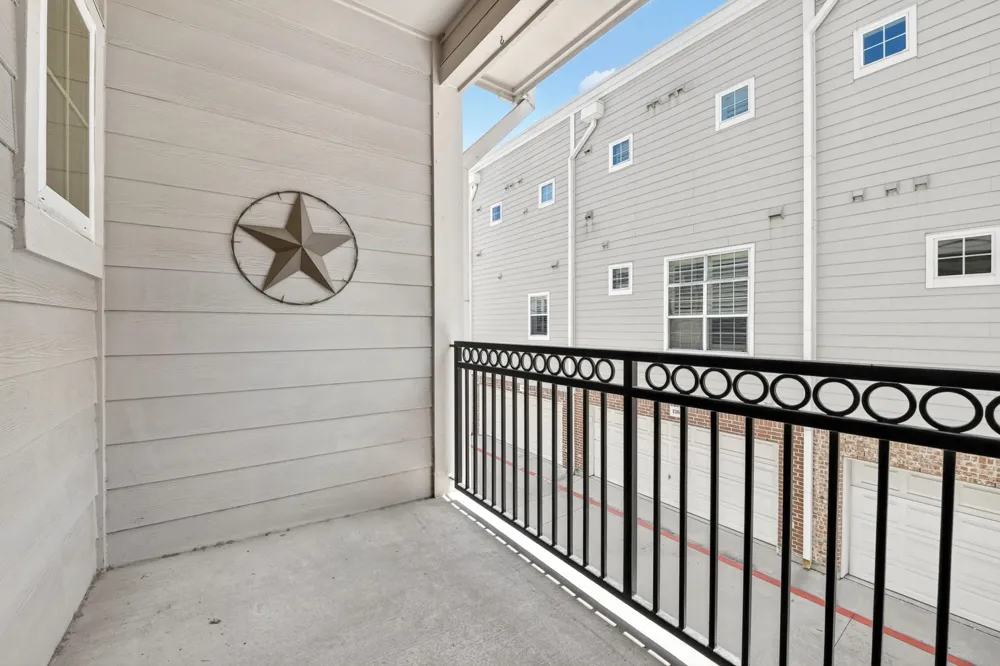 5026 Calloway Drive #163 Addison, TX 75001