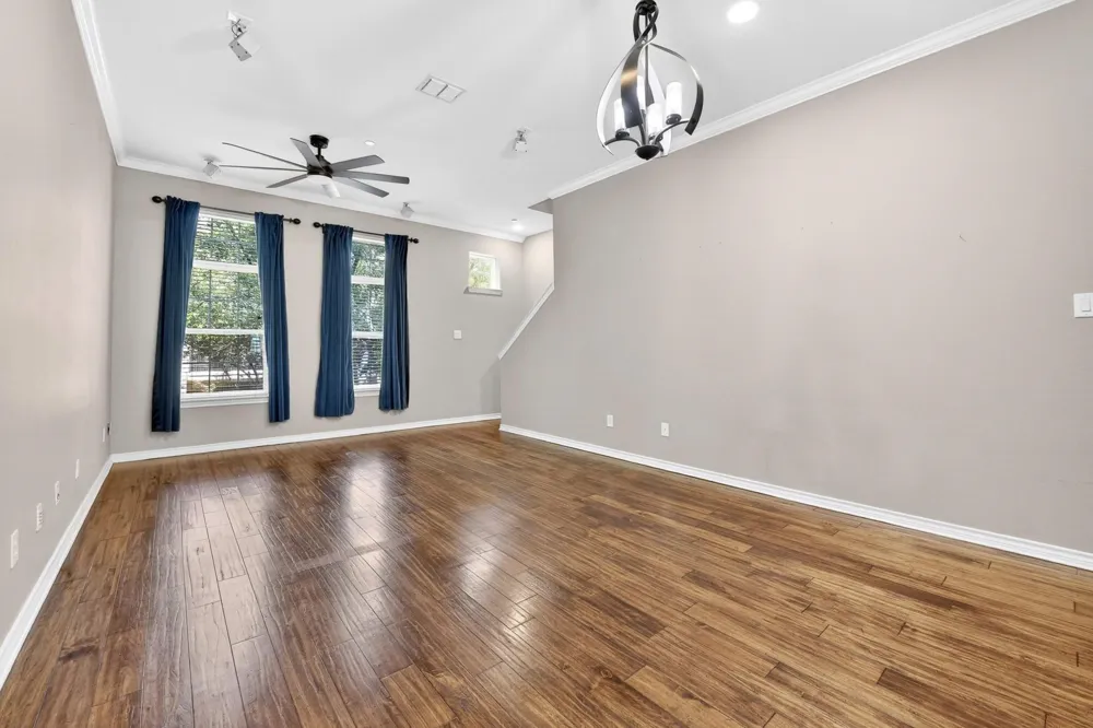 5026 Calloway Drive #163 Addison, TX 75001