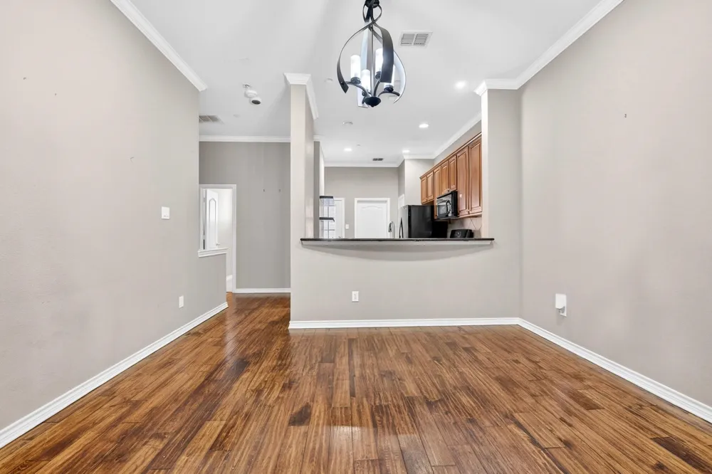5026 Calloway Drive #163 Addison, TX 75001