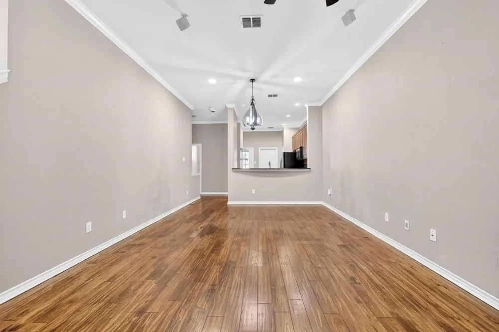 5026 Calloway Drive #163 Addison, TX 75001