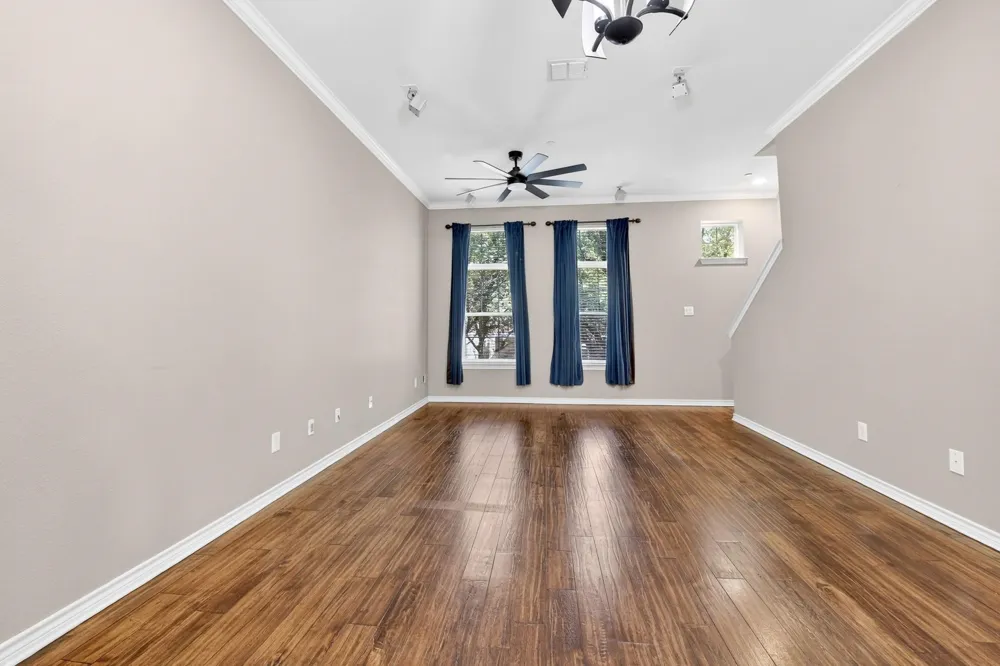 5026 Calloway Drive #163 Addison, TX 75001