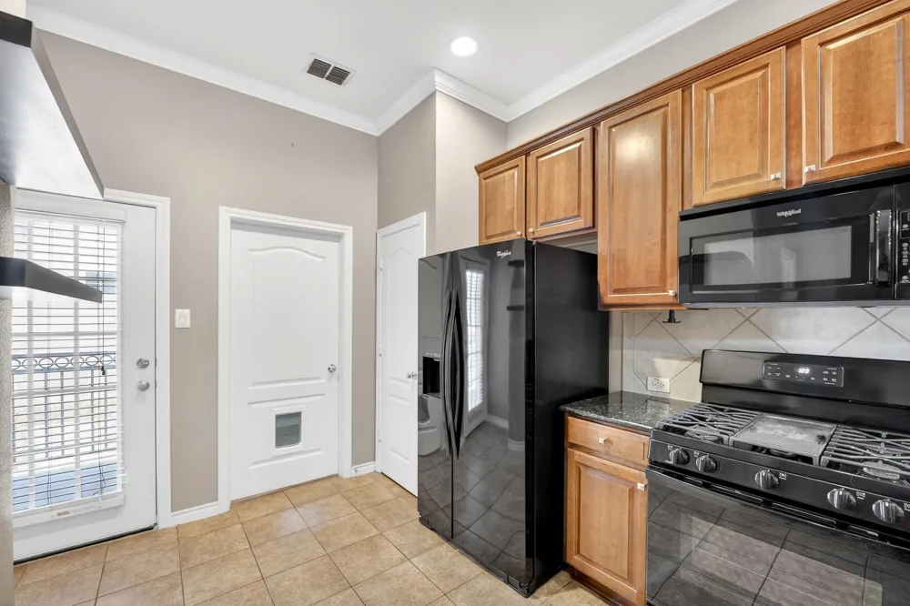 5026 Calloway Drive #163 Addison, TX 75001
