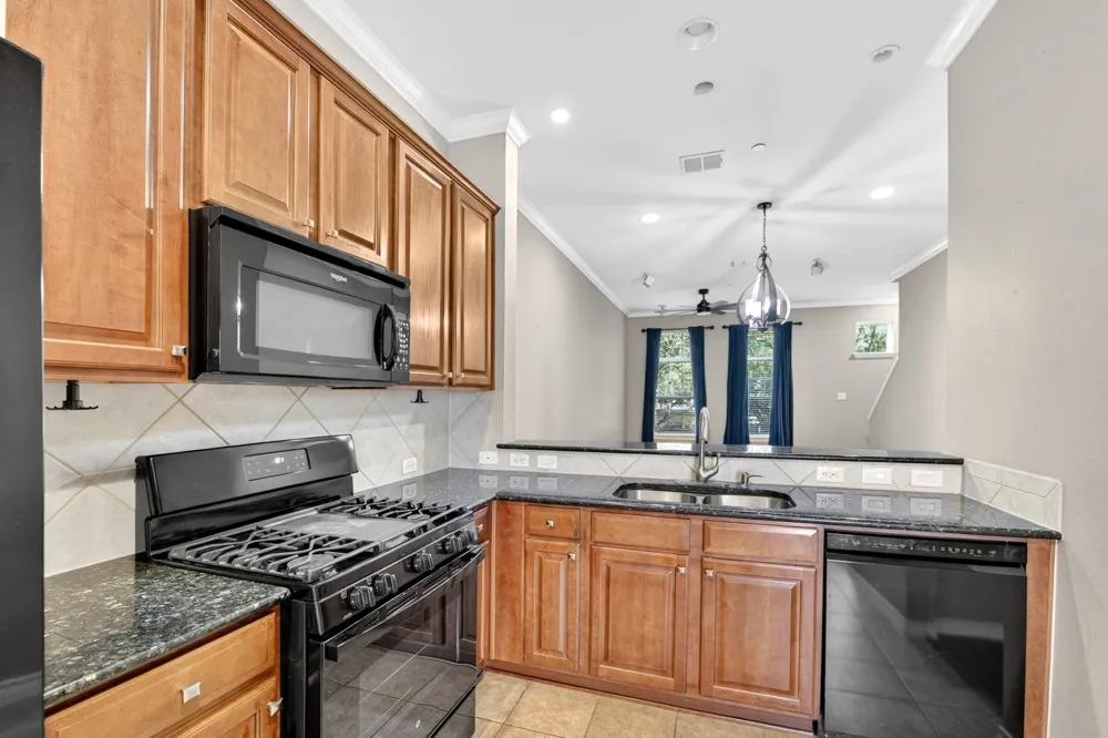 5026 Calloway Drive #163 Addison, TX 75001