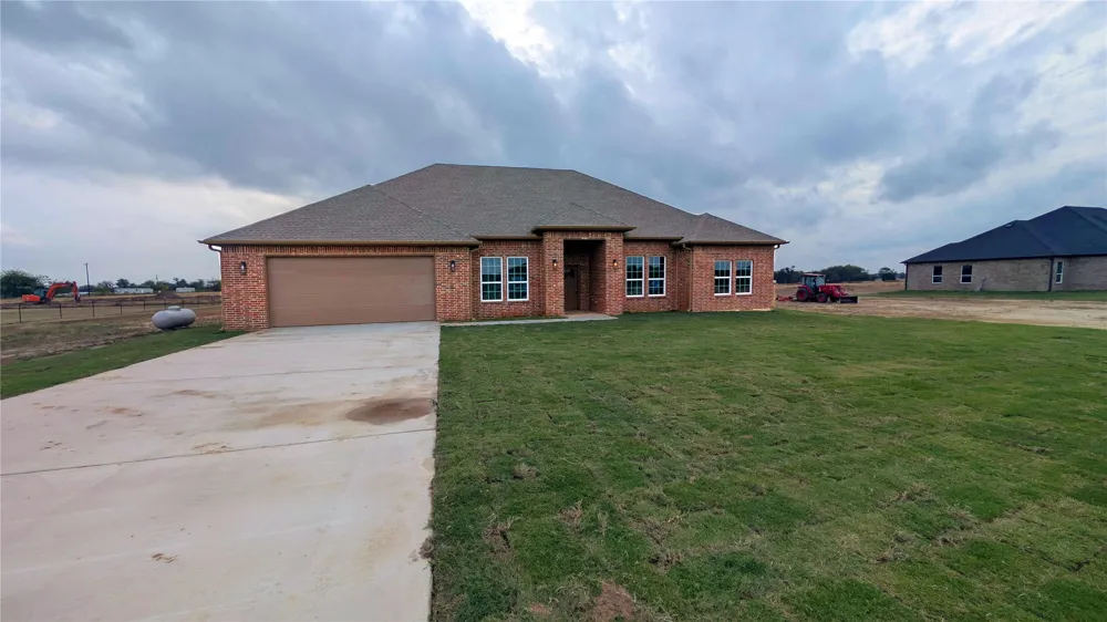 205 Private Road #5440 Point, TX 75472