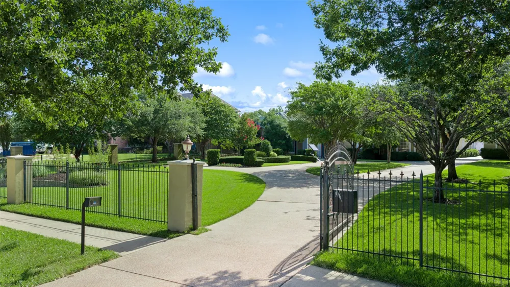 4145 Roberts Road Grapevine, TX 76051