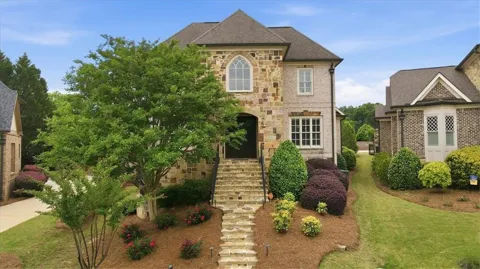 5869 Chickasaw Lane