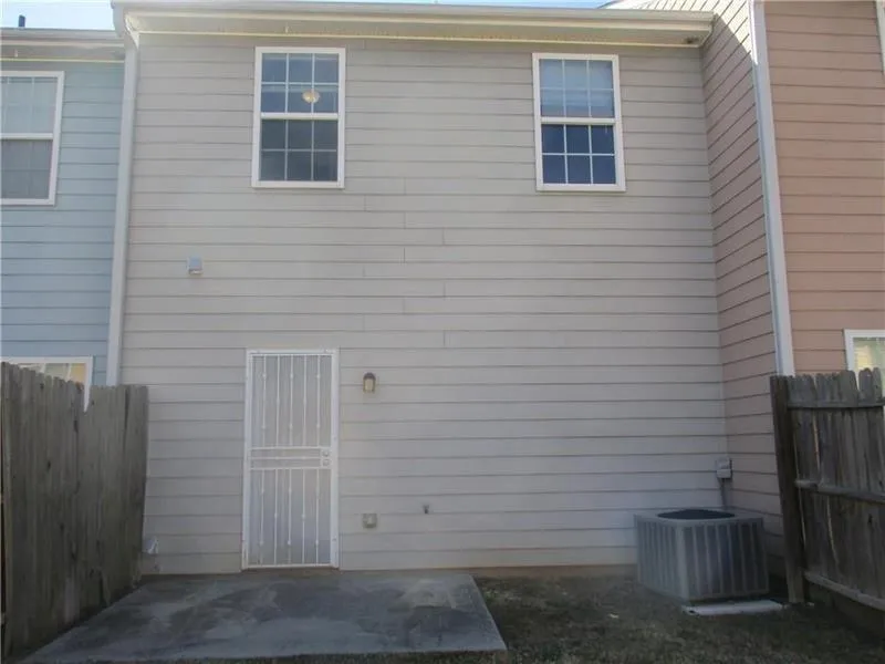 2736 HALIGAN Point Riverdale, GA 30296