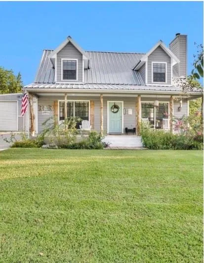 12310 Lakeview Manor Drive