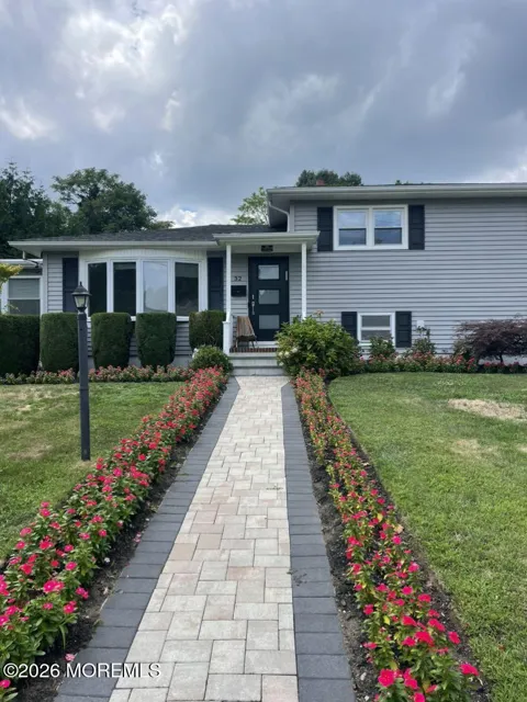35 Fairway Avenue