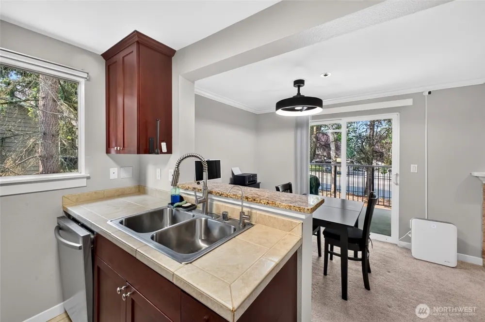 28300 18th Ave S #C201 Federal Way, WA 98003