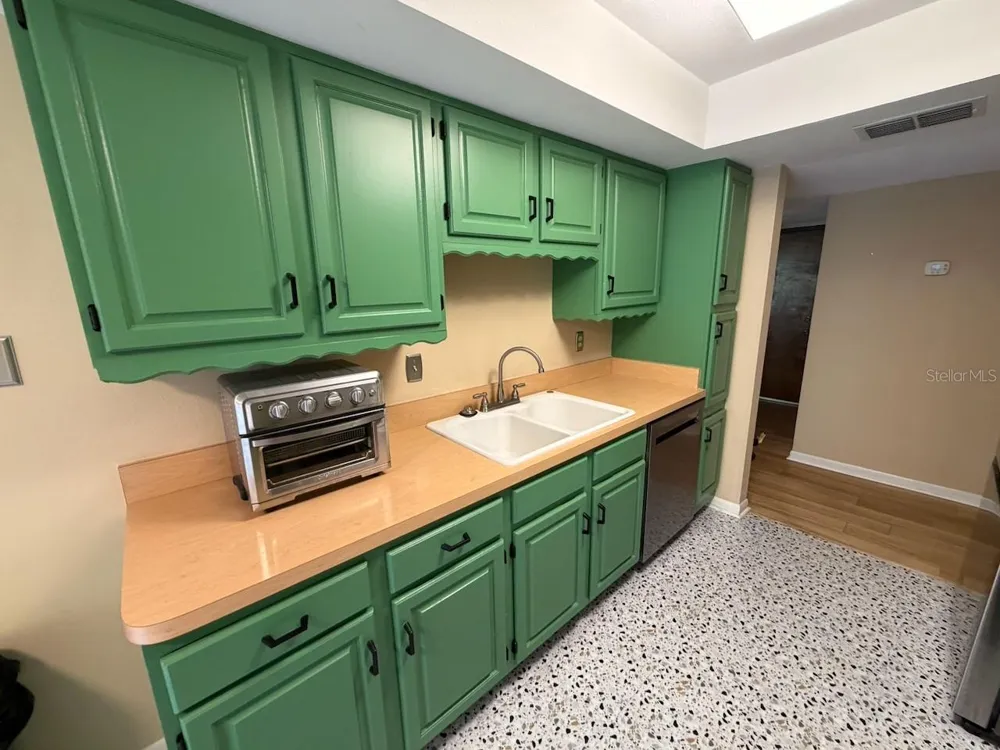 13604 S VILLAGE DRIVE #314 Tampa, FL 33618