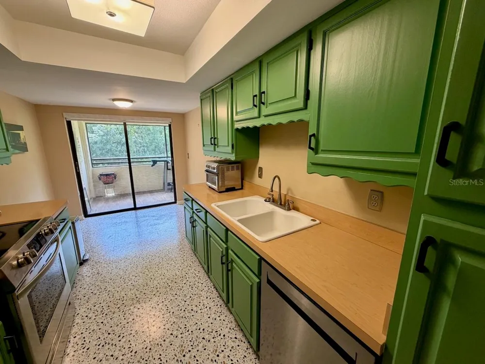 13604 S VILLAGE DRIVE #314 Tampa, FL 33618