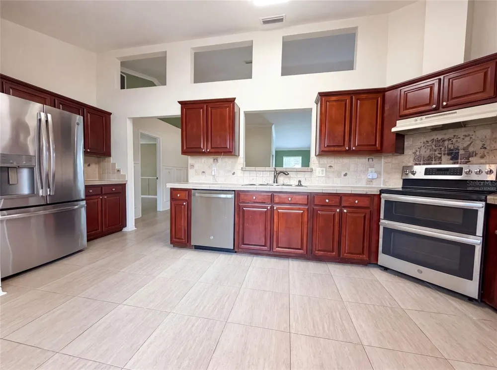 944 NW 87TH DRIVE Gainesville, FL 32606