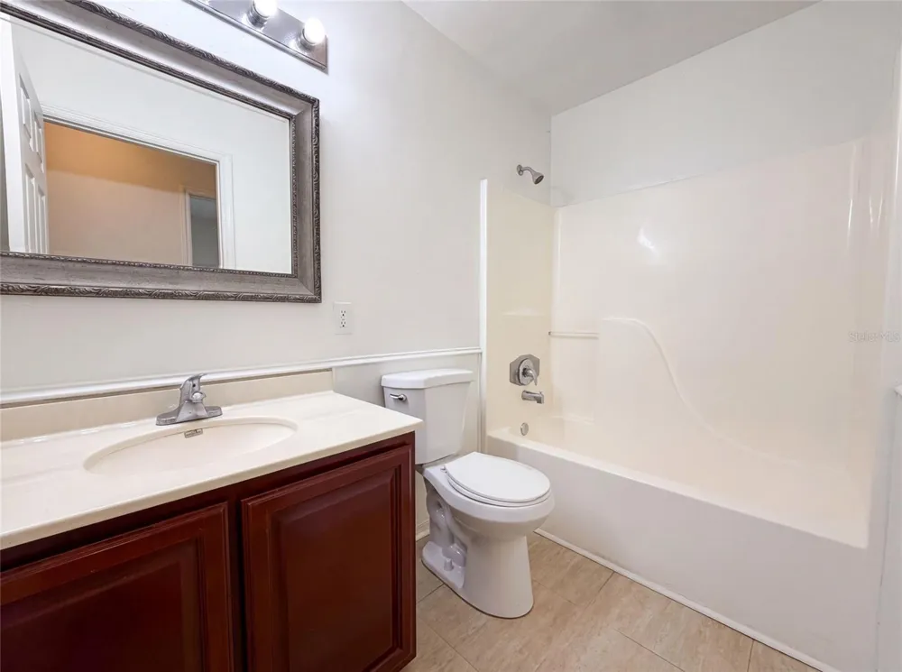 944 NW 87TH DRIVE Gainesville, FL 32606