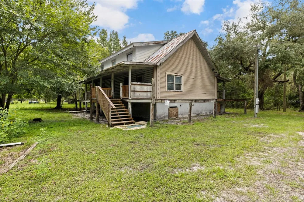 6930 MUCK POND ROAD Seffner, FL 33584