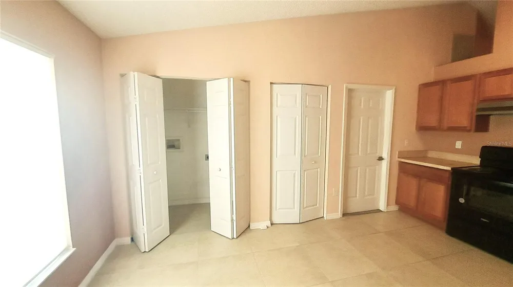 16 LLOSHIRE PATH Palm Coast, FL 32164