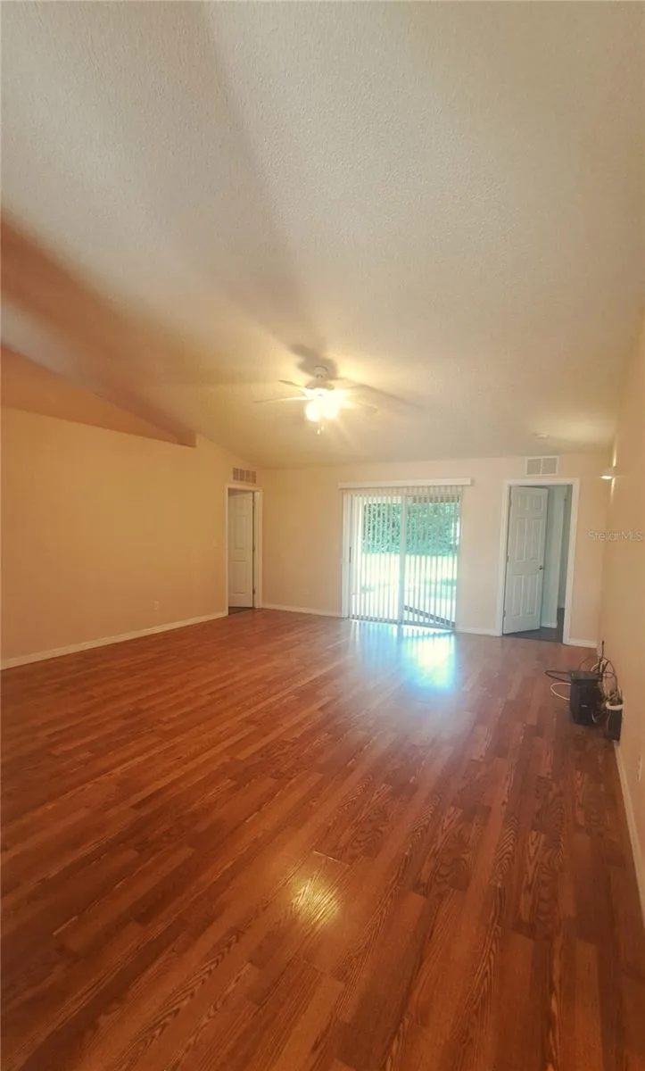 16 LLOSHIRE PATH Palm Coast, FL 32164