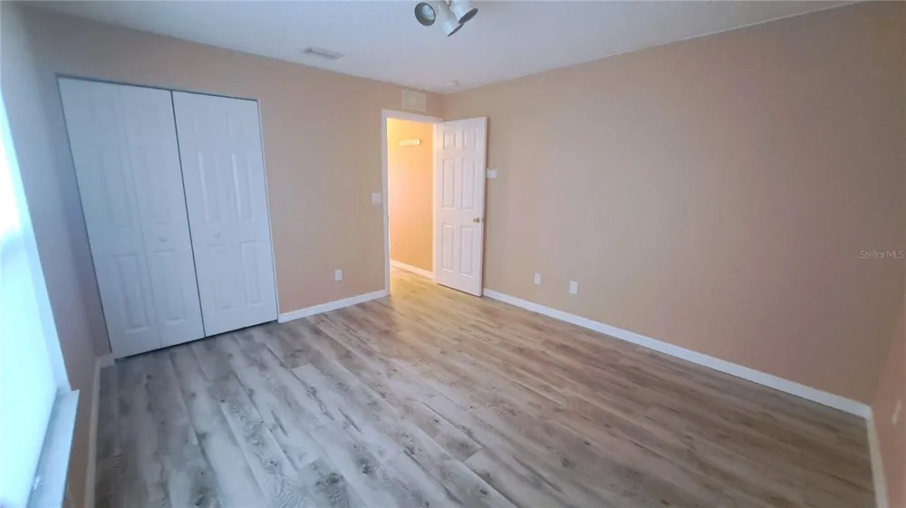 16 LLOSHIRE PATH Palm Coast, FL 32164