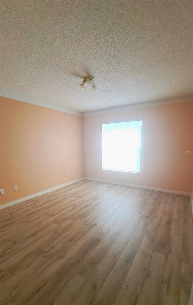 16 LLOSHIRE PATH Palm Coast, FL 32164