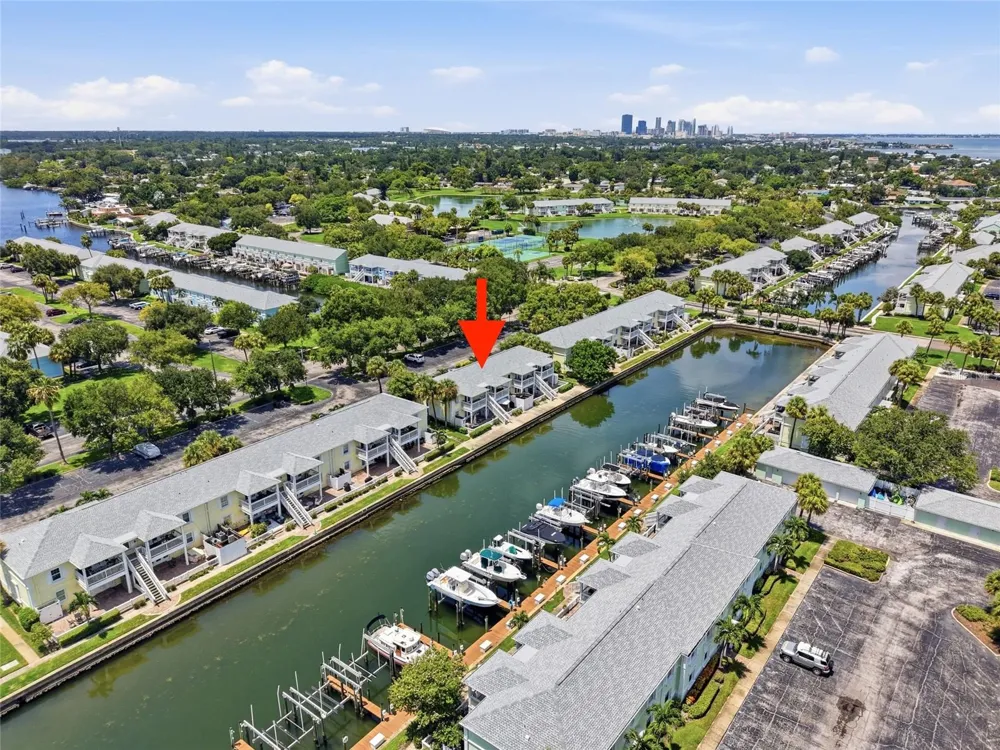 5092 BEACH DRIVE SE #A St Petersburg, FL 33705