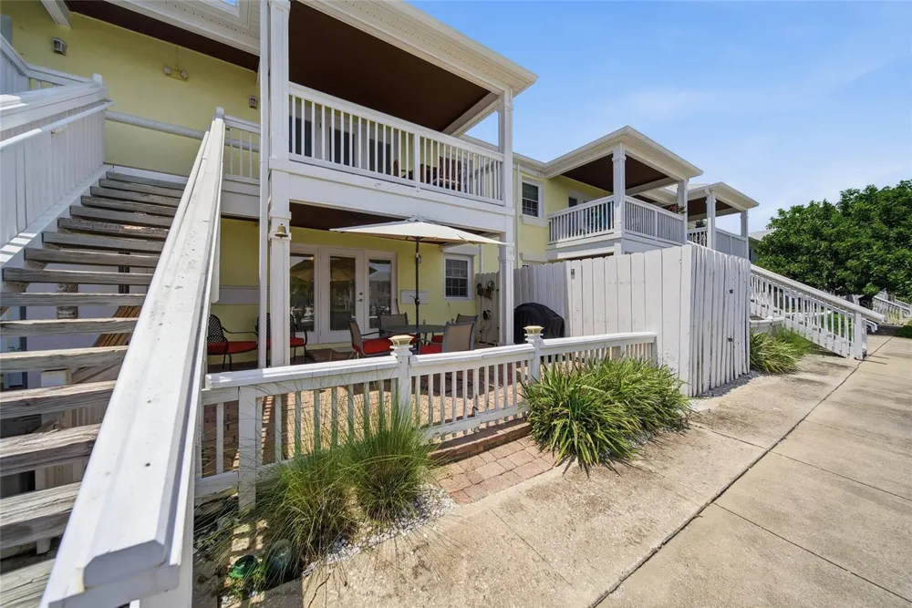 5092 BEACH DRIVE SE #A St Petersburg, FL 33705