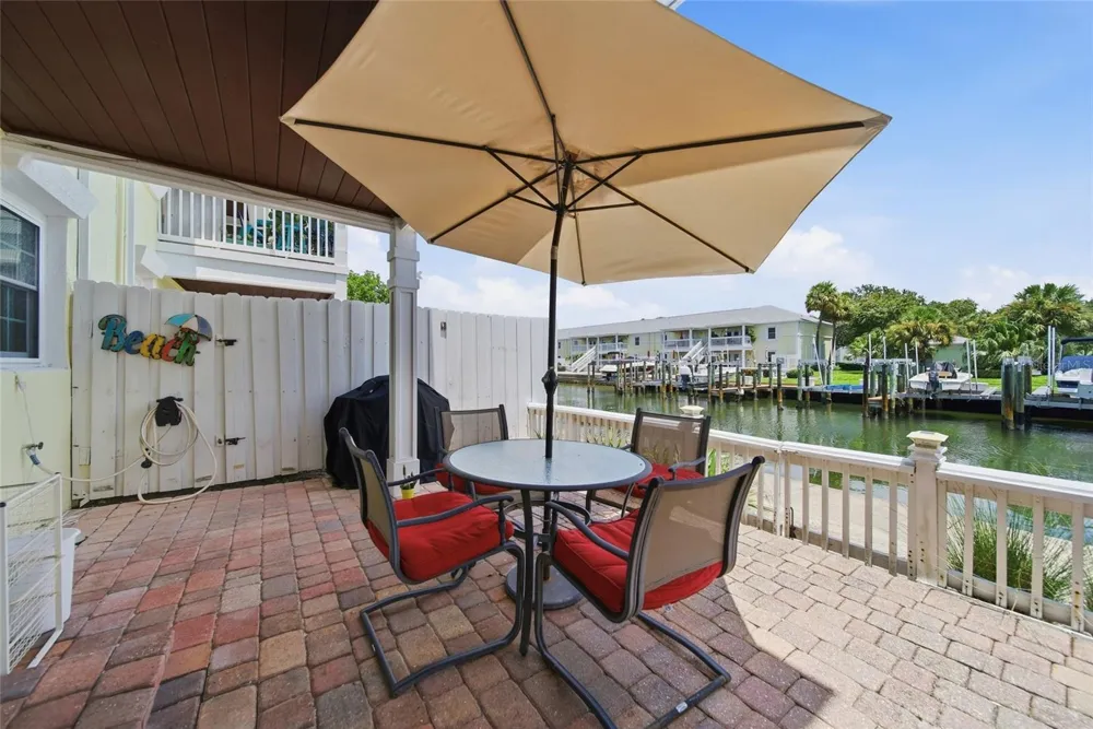 5092 BEACH DRIVE SE #A St Petersburg, FL 33705