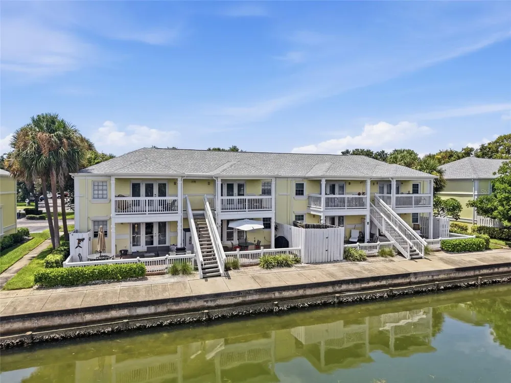 5092 BEACH DRIVE SE #A St Petersburg, FL 33705