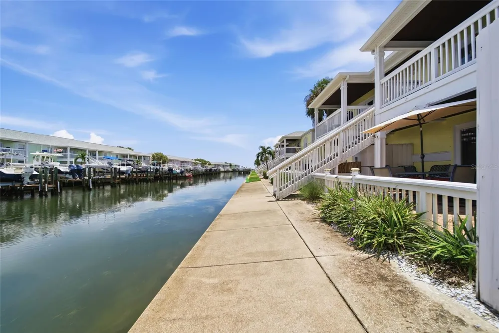5092 BEACH DRIVE SE #A St Petersburg, FL 33705