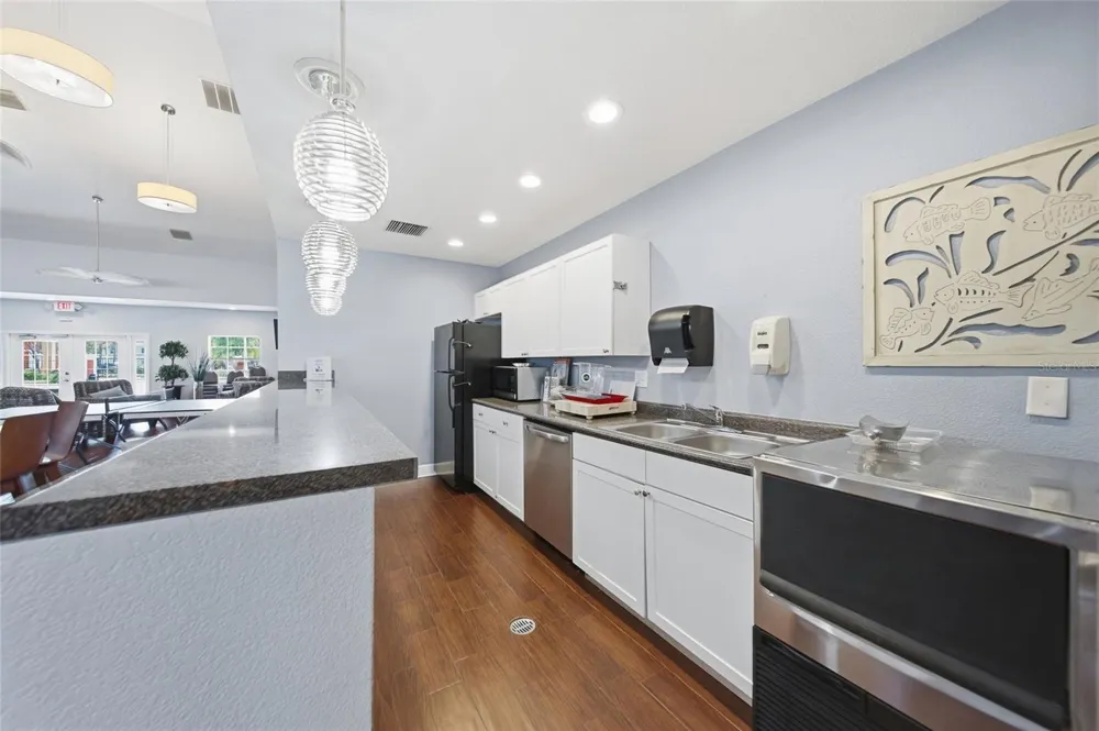 5092 BEACH DRIVE SE #A St Petersburg, FL 33705