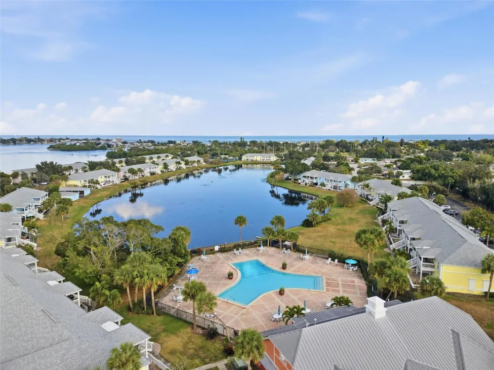 5092 BEACH DRIVE SE #A St Petersburg, FL 33705