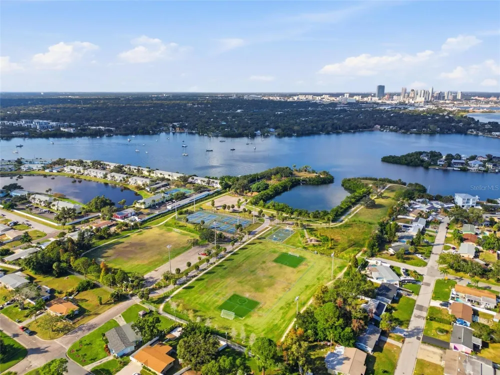 5092 BEACH DRIVE SE #A St Petersburg, FL 33705