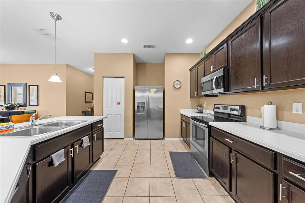 4704 RUBY RED LANE Kissimmee, FL 34746