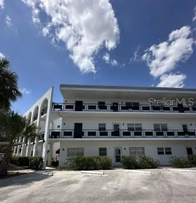 100 EL CAMINO DR #309