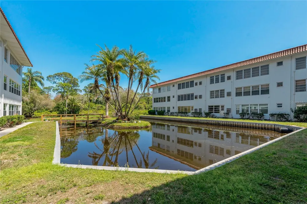 100 EL CAMINO DR #309 Winter Haven, FL 33884