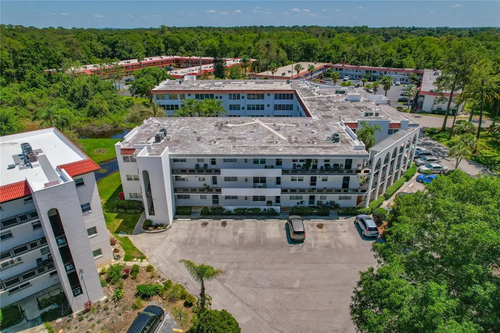 100 EL CAMINO DR #309 Winter Haven, FL 33884