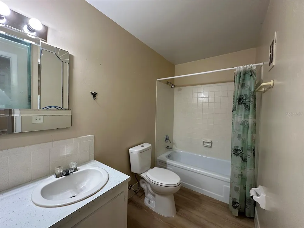 100 EL CAMINO DR #309 Winter Haven, FL 33884
