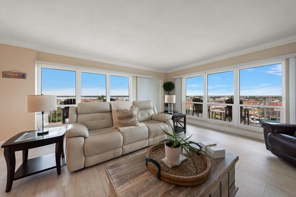1621 GULF BOULEVARD #607 Clearwater Beach, FL 33767